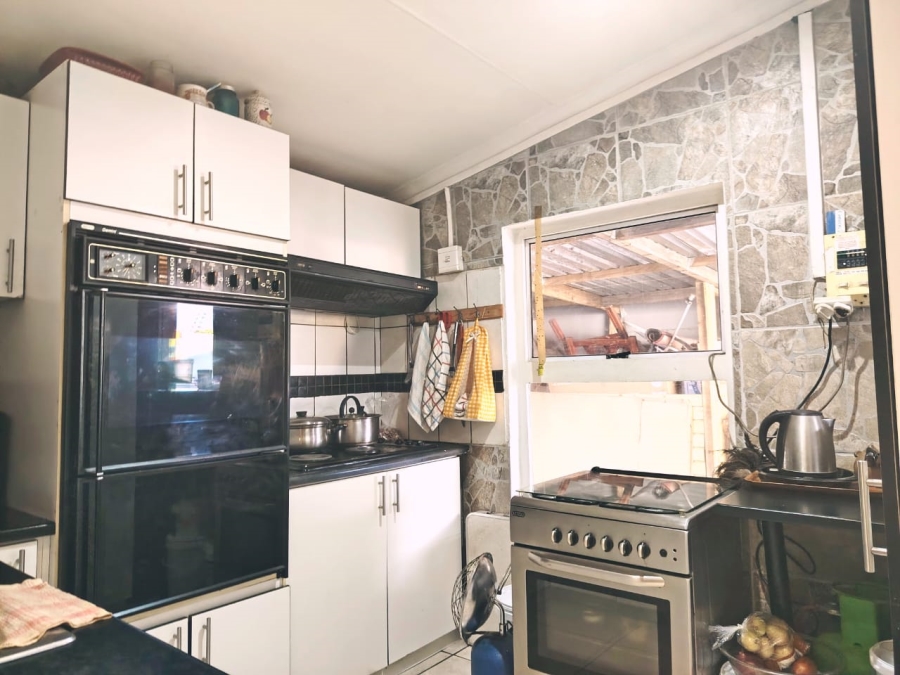 3 Bedroom Property for Sale in Sercor Park Western Cape